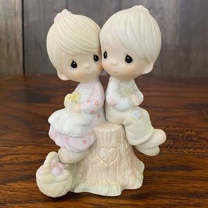 Precious Moments Love One Another Figurine